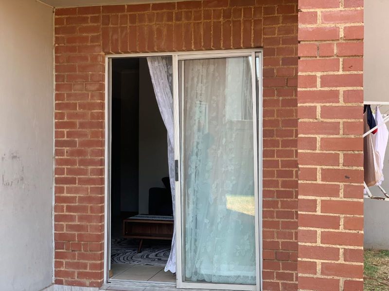 Apartment For Sale in Esther Park - Photo 5