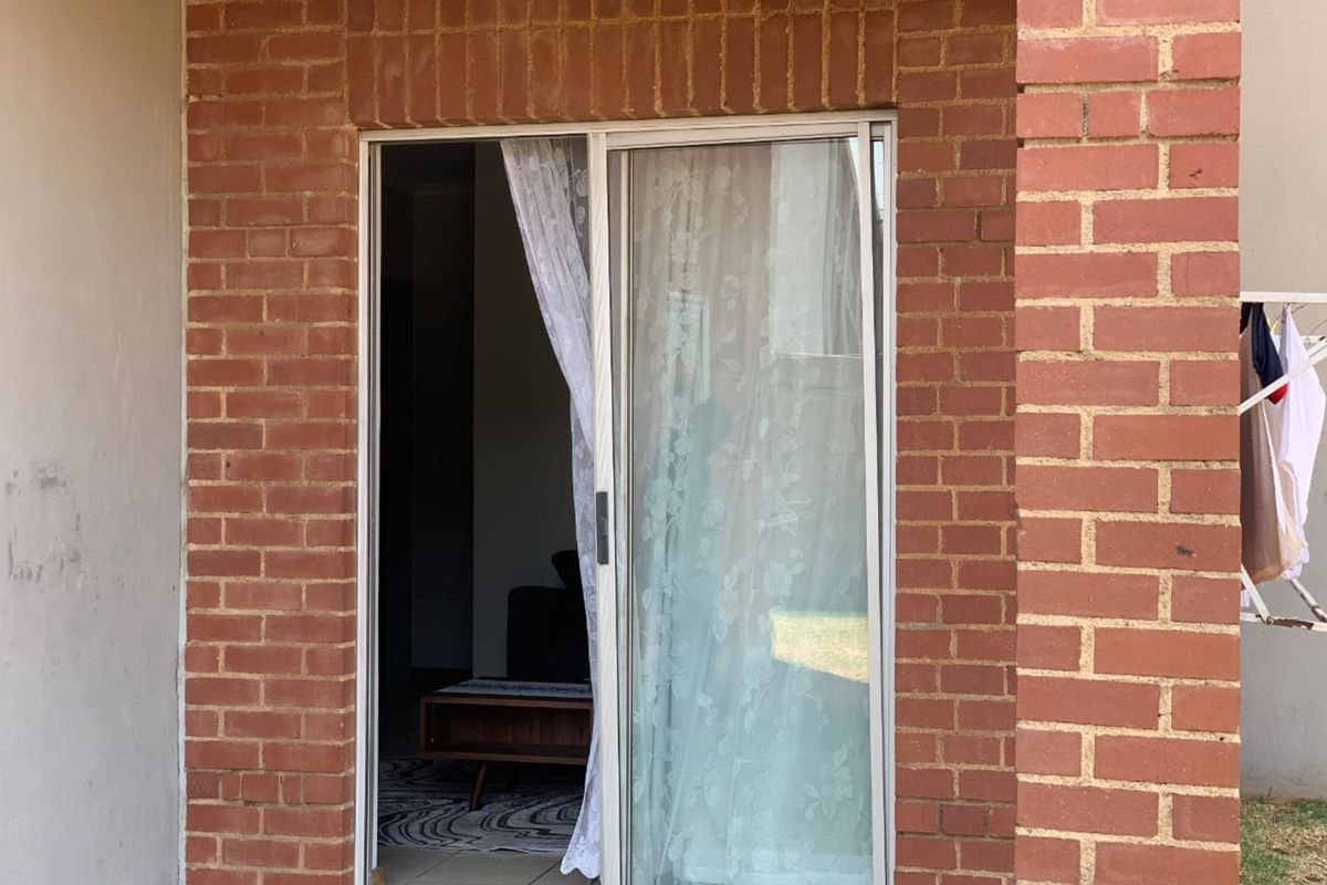 Apartment For Sale in Esther Park - Photo 5