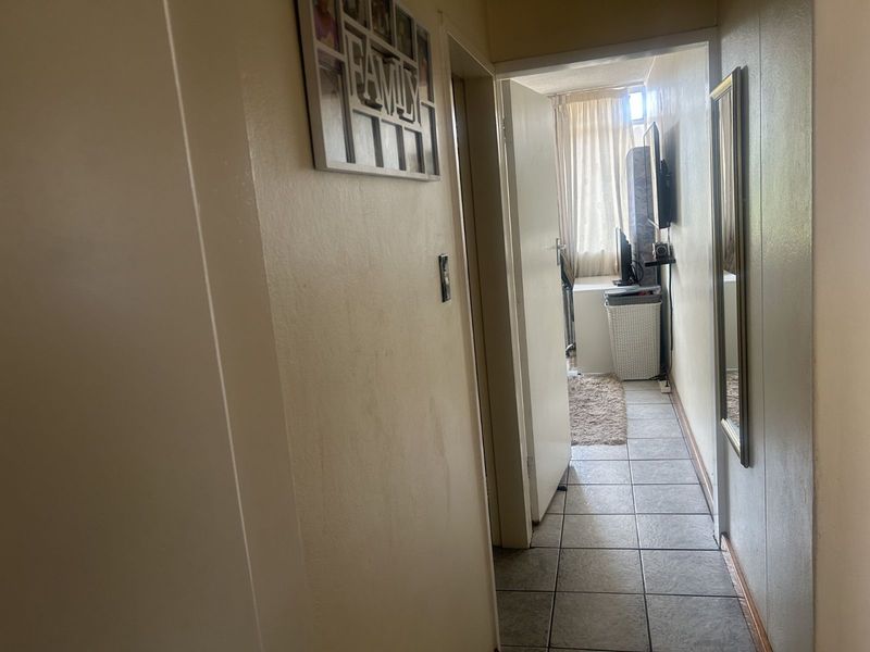 Apartment For Sale in Pretoria North - Photo 7