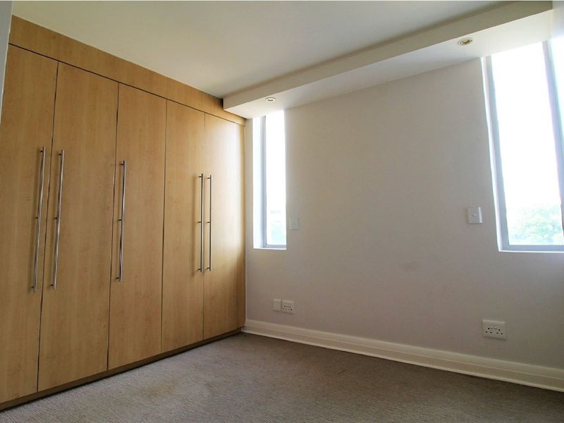 Apartment To Rent in Sandton Central - Photo 9