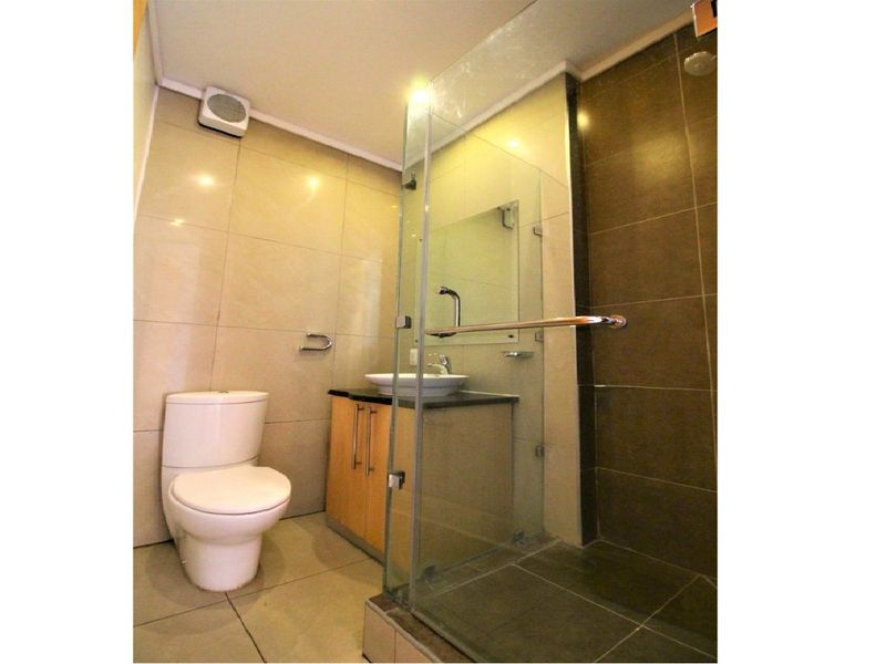 Apartment To Rent in Sandton Central - Photo 4