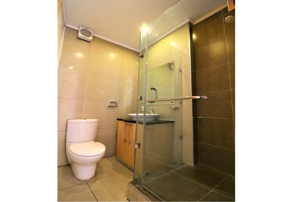 Apartment To Rent in Sandton Central - Photo 4