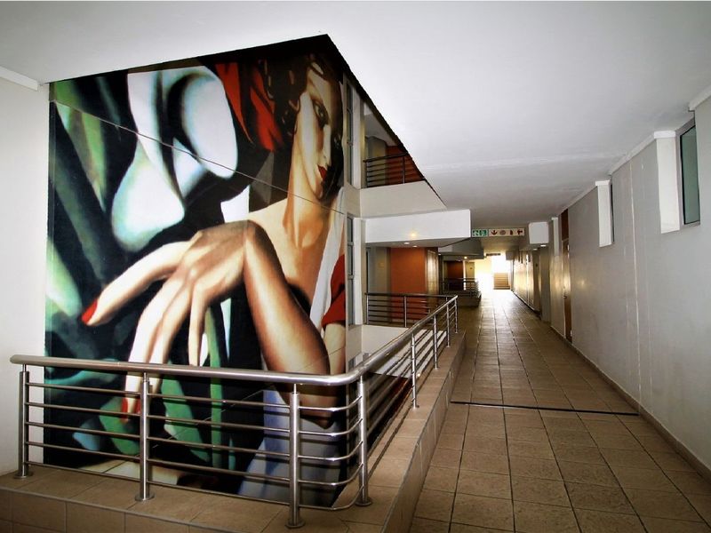 Apartment To Rent in Sandton Central - Photo 5