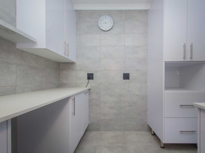 Townhouse For Sale in Little Falls - Photo 8