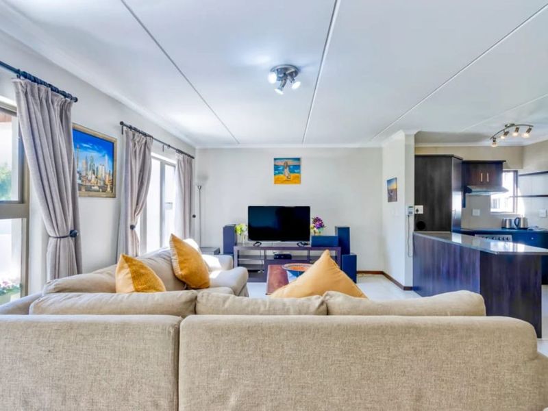 Townhouse For Sale in Fourways - Photo 9