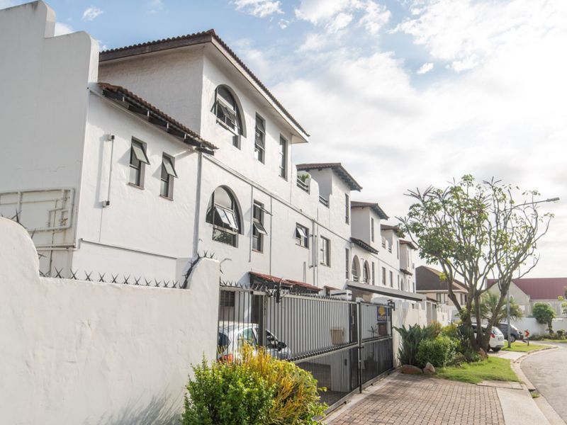 Townhouse For Sale in South End - Photo 3