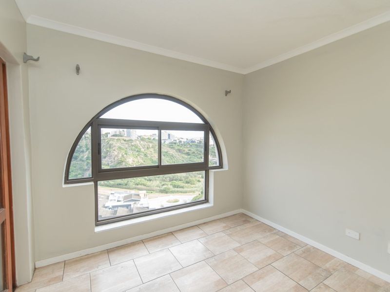 Townhouse For Sale in South End - Photo 10