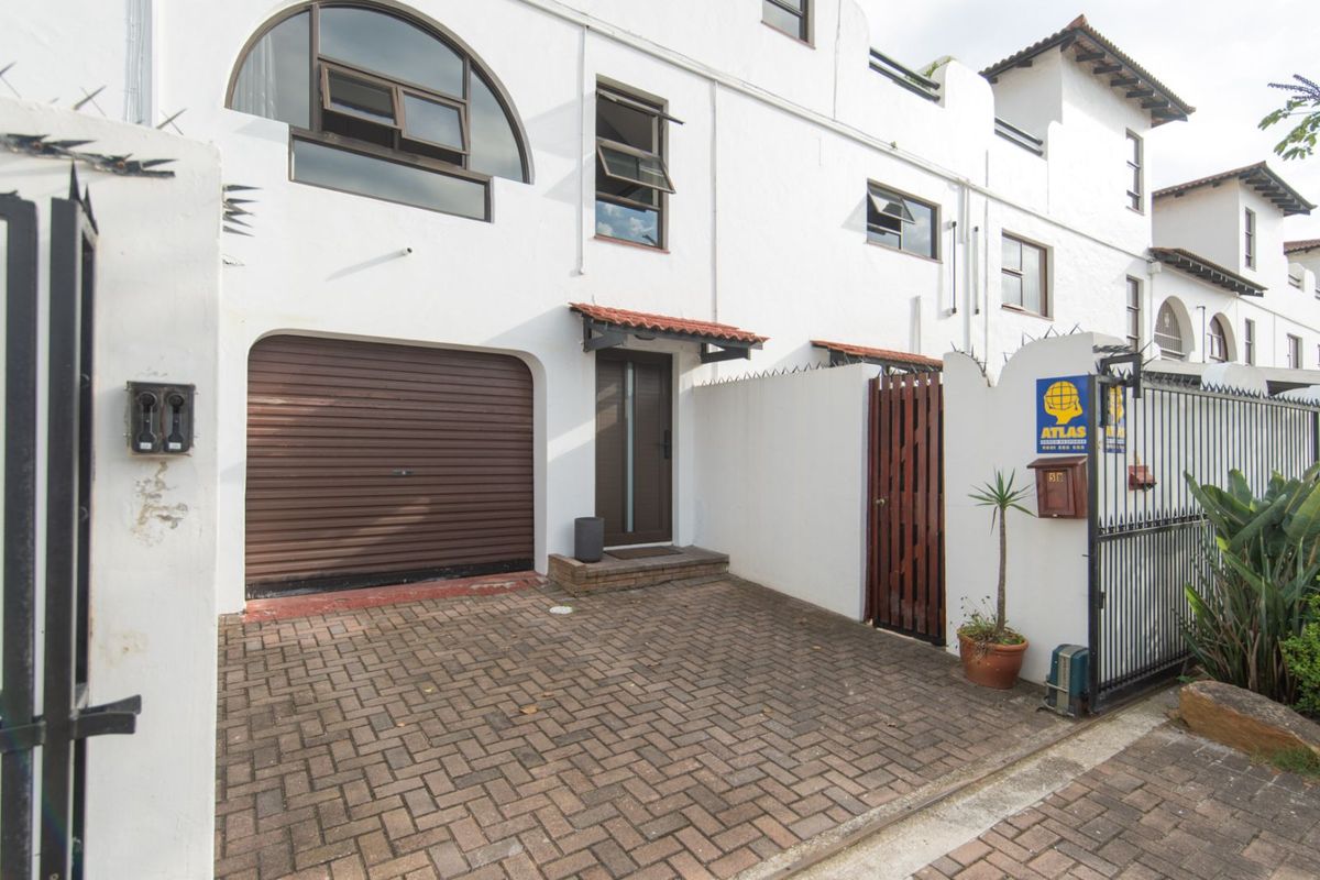 Townhouse For Sale in South End - Photo 4