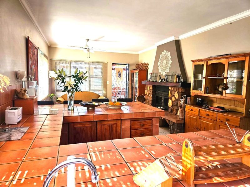 House For Sale in Lanseria - Photo 8