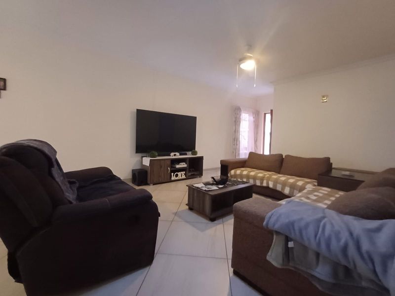 Townhouse For Sale in Flimieda - Photo 3