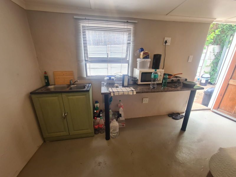 House For Sale in Beaconsfield - Photo 9