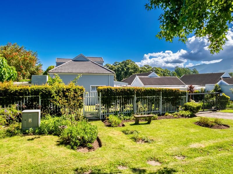 House For Sale in Heather Park - Photo 2