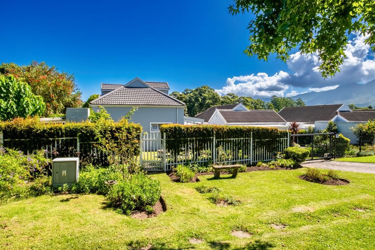 House For Sale in Heather Park - Photo 2