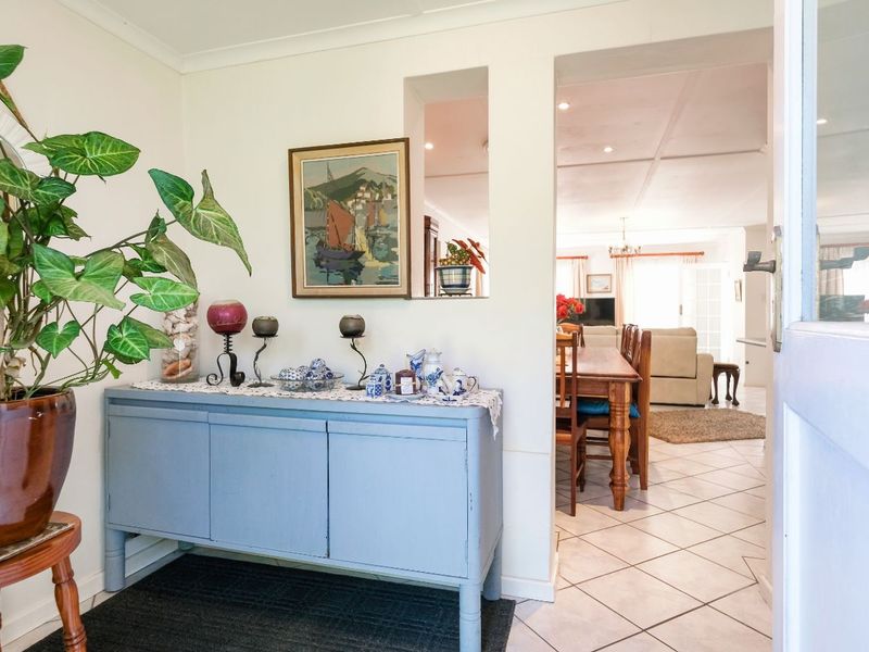 House For Sale in Heather Park - Photo 9