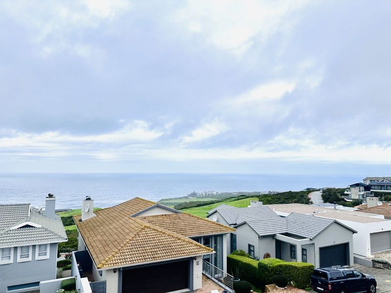 House For Sale in Pinnacle Point Golf Estate - Photo 2