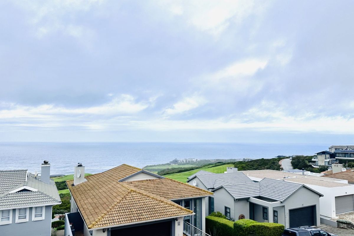 House For Sale in Pinnacle Point Golf Estate - Photo 2