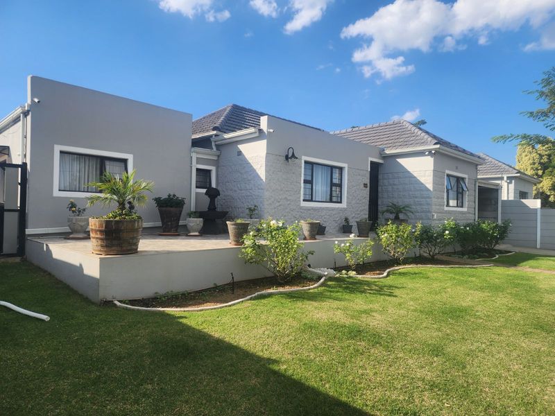 House For Sale in Ashton Central - Photo 3