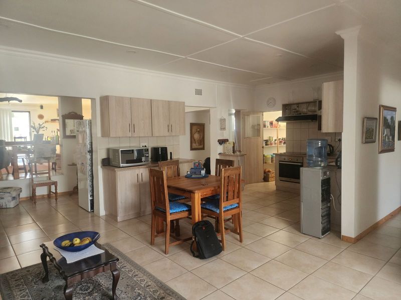 House For Sale in Ashton Central - Photo 8