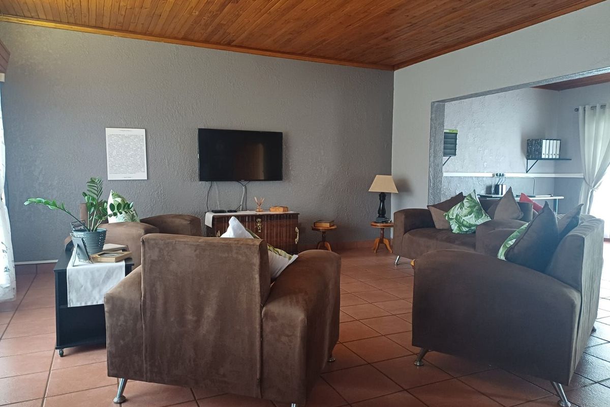 House For Sale in Stilfontein Ext 4 - Photo 5