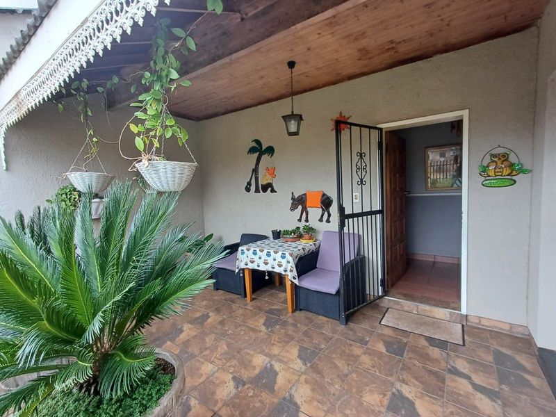 House For Sale in Stilfontein Ext 4 - Photo 3