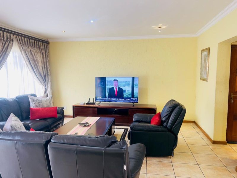 House For Sale in Vorna Valley - Photo 8