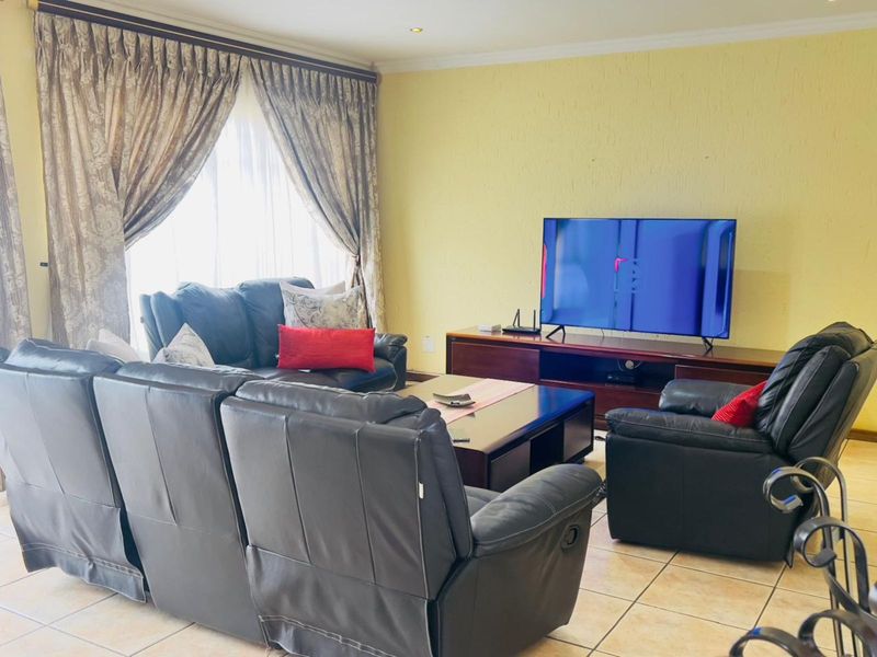 House For Sale in Vorna Valley - Photo 6