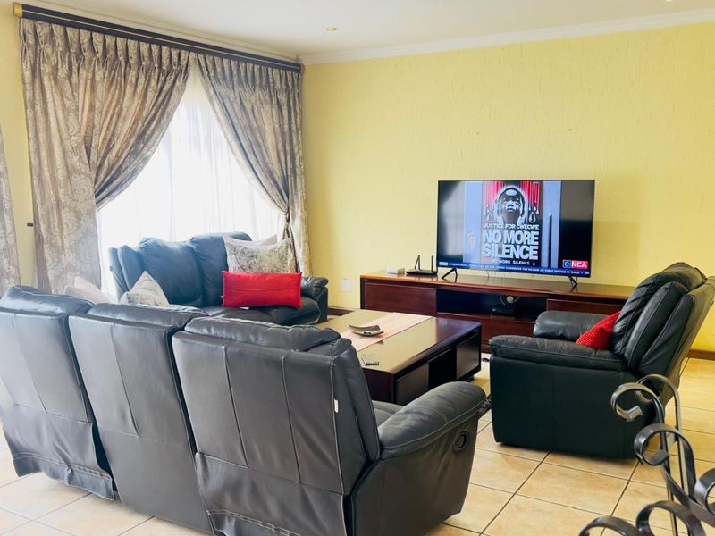 House For Sale in Vorna Valley - Photo 5