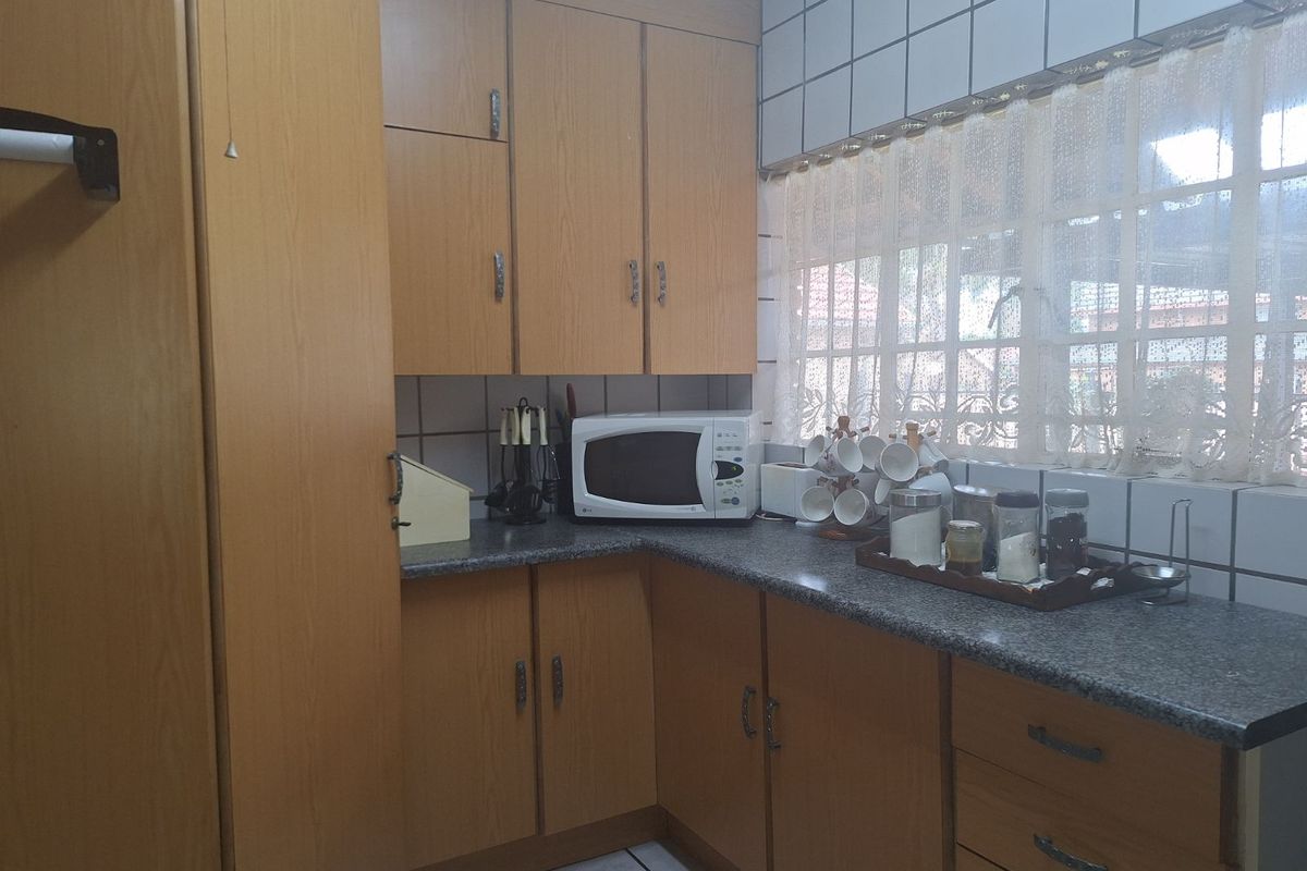 Townhouse For Sale in Modimolle Central - Photo 3