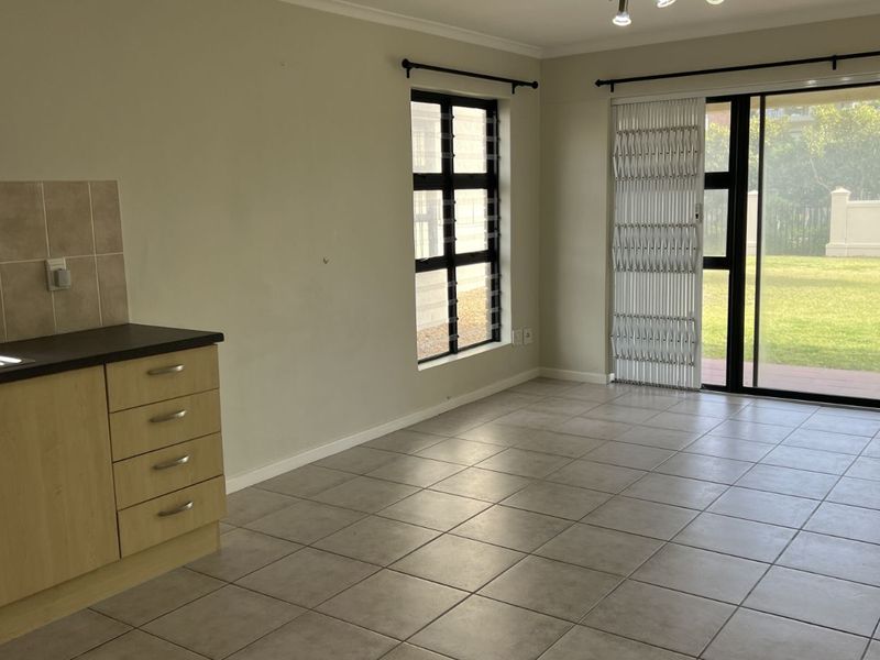 Apartment For Sale in Royal Ascot - Photo 2