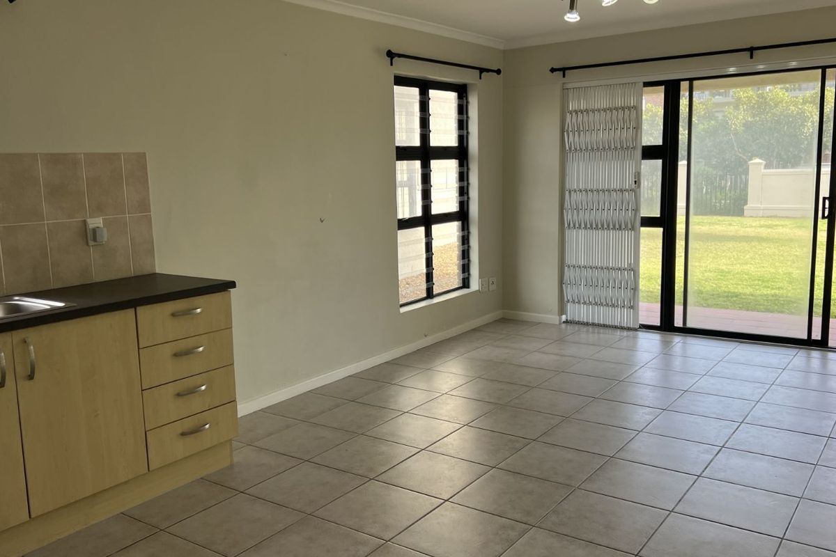 Apartment For Sale in Royal Ascot - Photo 2