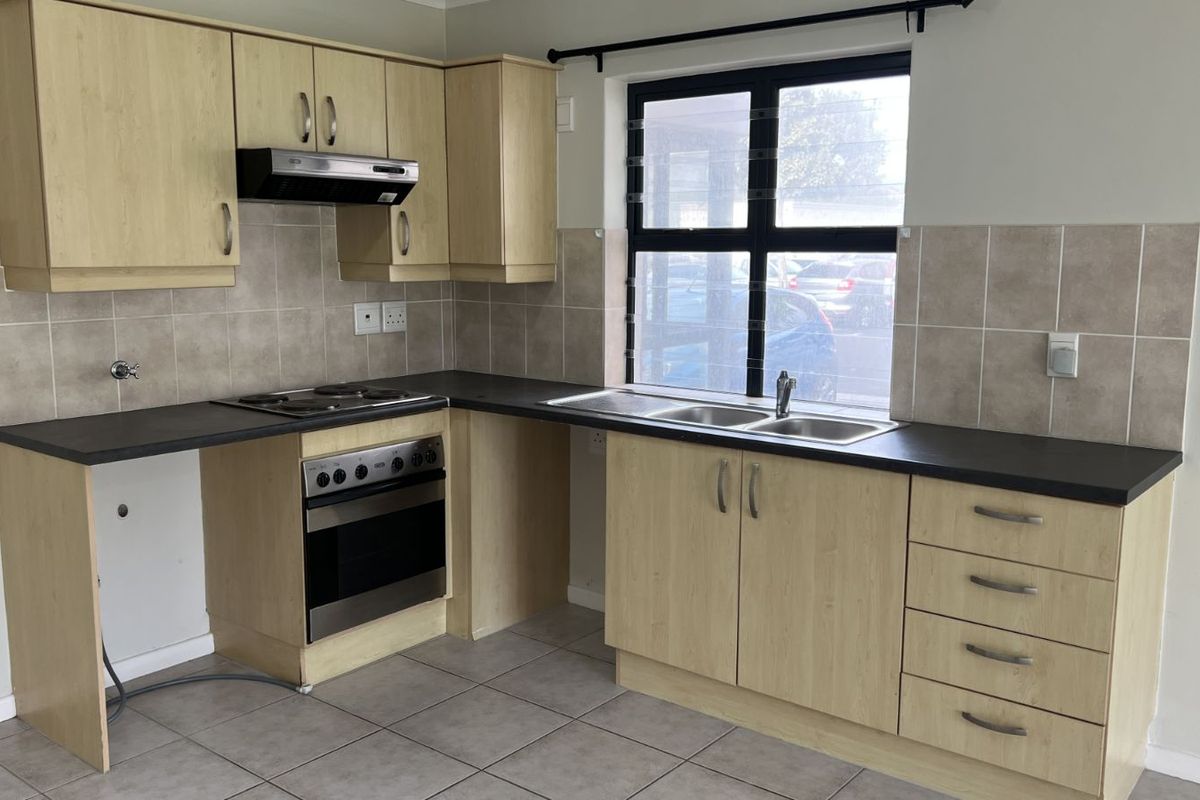 Apartment For Sale in Royal Ascot - Photo 4