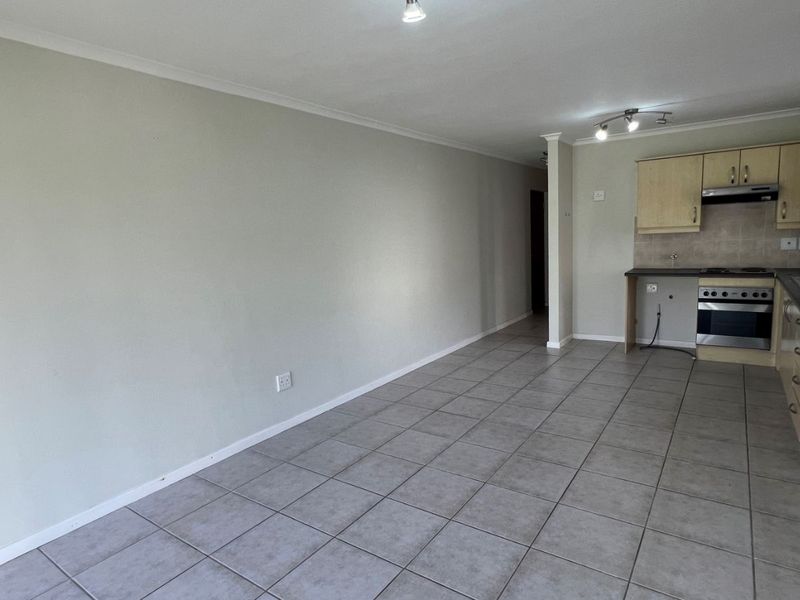 Apartment For Sale in Royal Ascot - Photo 5