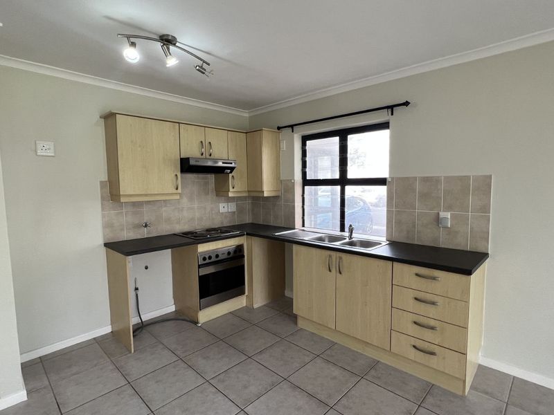 Apartment For Sale in Royal Ascot - Photo 3