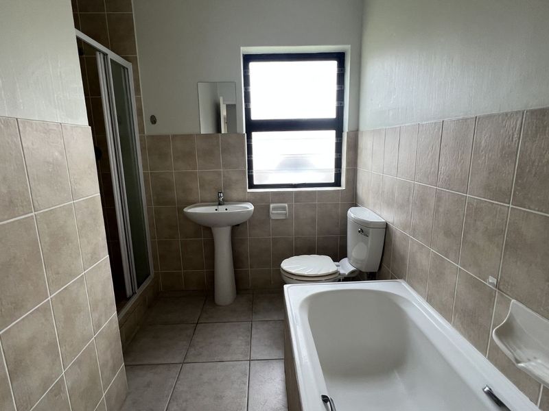 Apartment For Sale in Royal Ascot - Photo 7