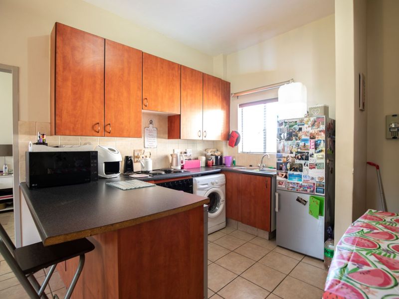 Apartment For Sale in Paramount Estate - Photo 4