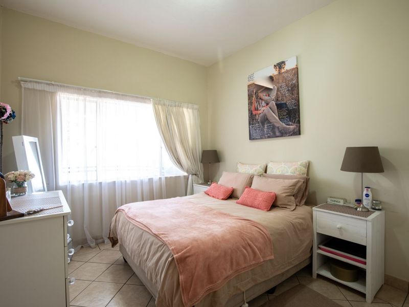 Apartment For Sale in Paramount Estate - Photo 10