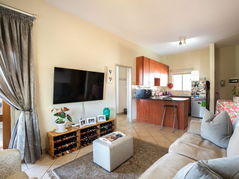 Apartment For Sale in Paramount Estate - Photo 9