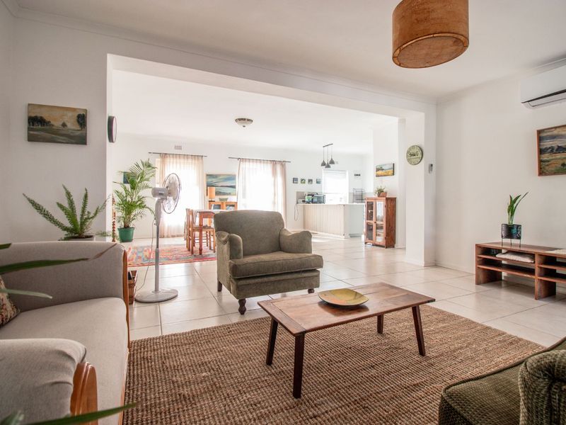 House For Sale in Montagu Central - Photo 5