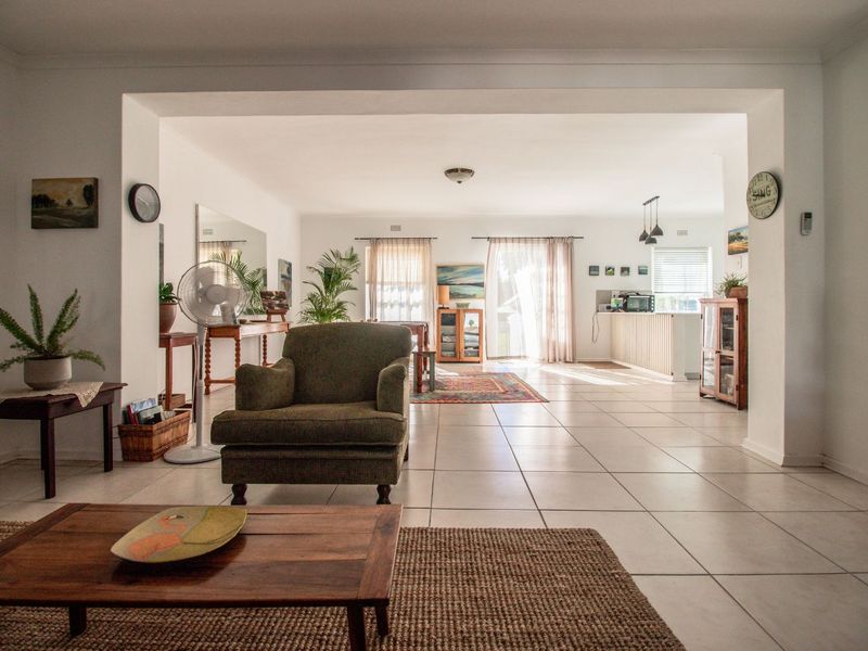 House For Sale in Montagu Central - Photo 6