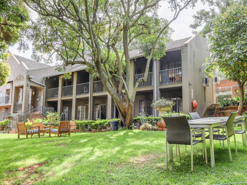 House For Sale in Waterkloof Ridge - Photo 2