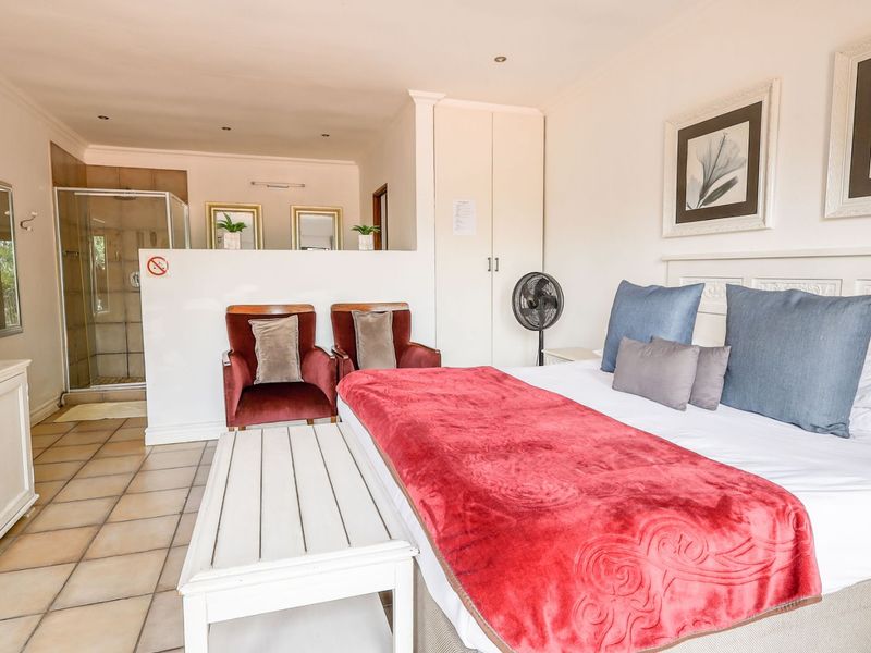 House For Sale in Waterkloof Ridge - Photo 9