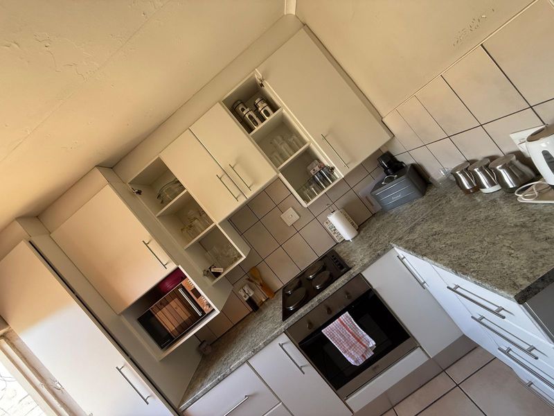 House For Sale in Bloemendal - Photo 9