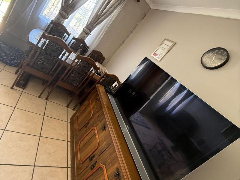 House For Sale in Bloemendal - Photo 2