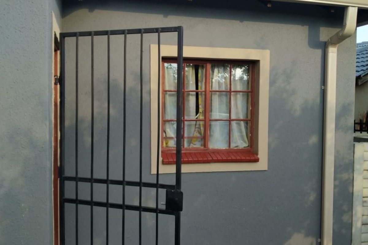 House For Sale in Olievenhoutbosch - Photo 4