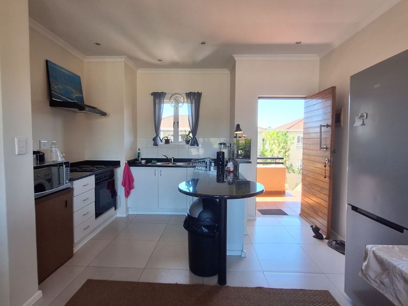 Apartment For Sale in Sheffield Manor - Photo 3