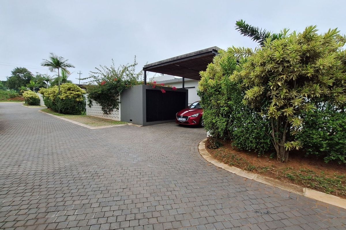 House For Sale in Ballitoville - Photo 2