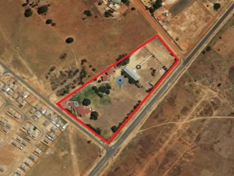 House For Sale in Crystal Park - Photo 3