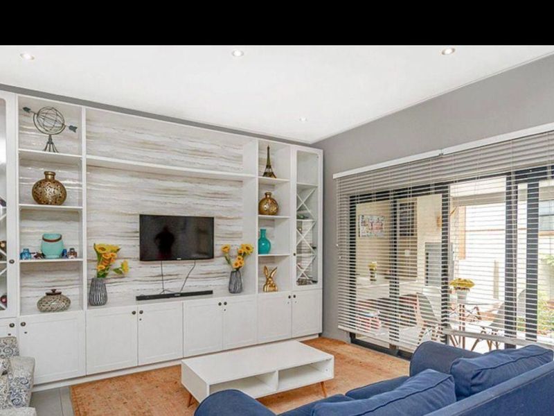 Townhouse For Sale in The Hills Game Reserve Estate - Photo 10
