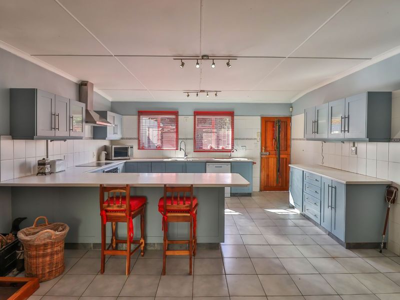 House For Sale in Montagu Central - Photo 9