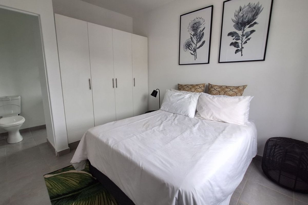 Apartment For Sale in Sheffield Beach - Photo 5